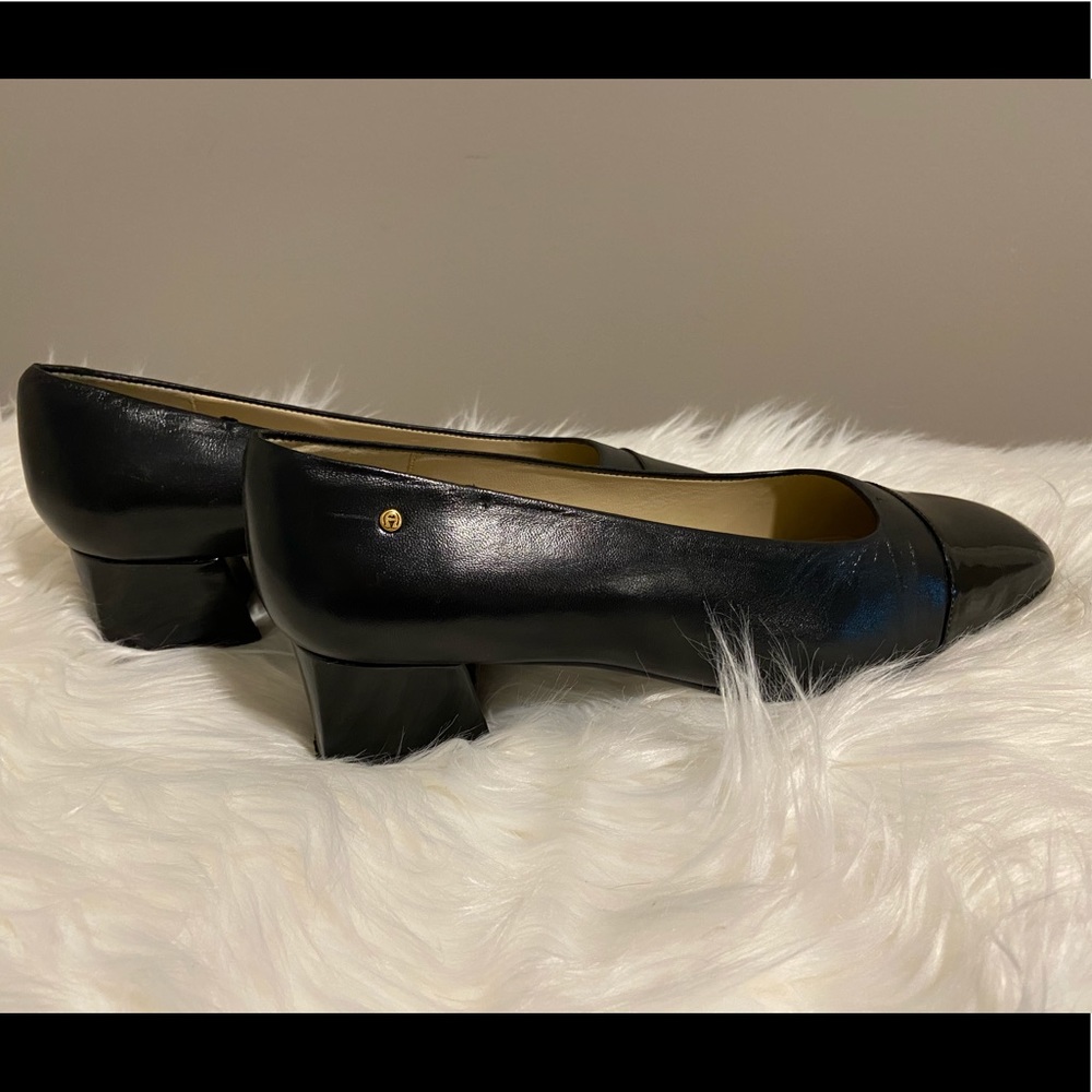 etienne aigner heel shoe